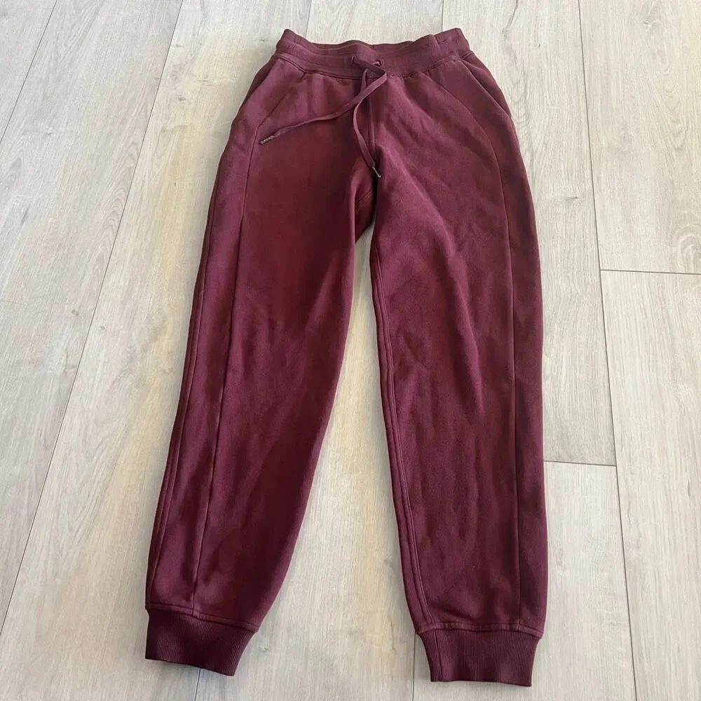 Lululemon women’s joggers size 2